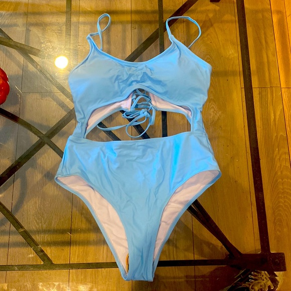 Brand new size M bathing suit - Picture 1 of 2